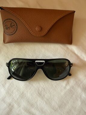 Ray-Ban Unisex Polarized Black Sunglasses with Brown Case